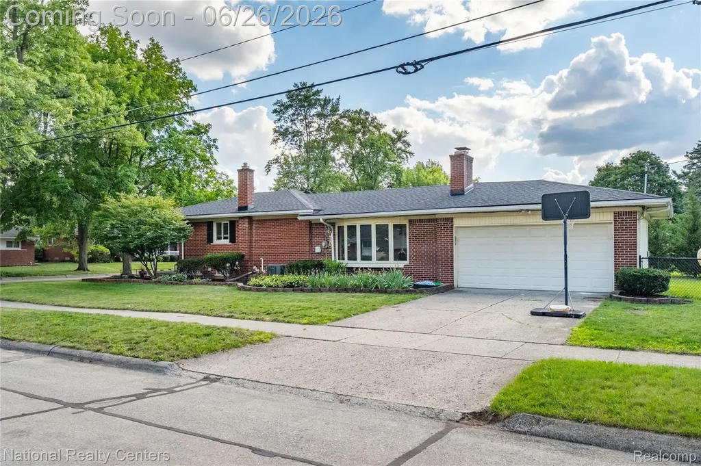 33112 Kirby Street Farmington City MI 48336