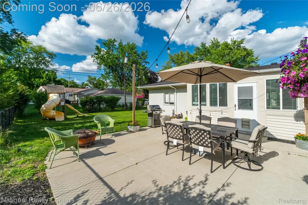 33112 Kirby Street Farmington City MI 48336