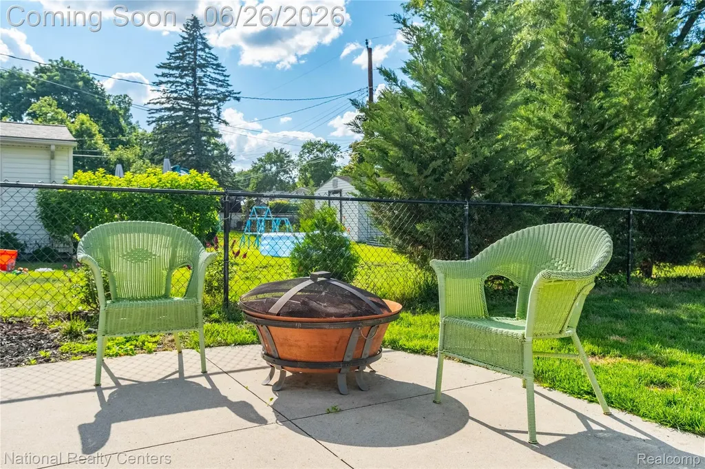 33112 Kirby Street Farmington City MI 48336