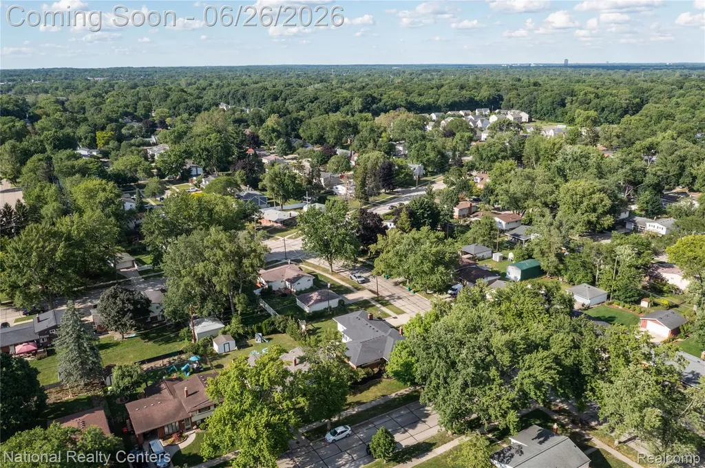 33112 Kirby Street Farmington City MI 48336