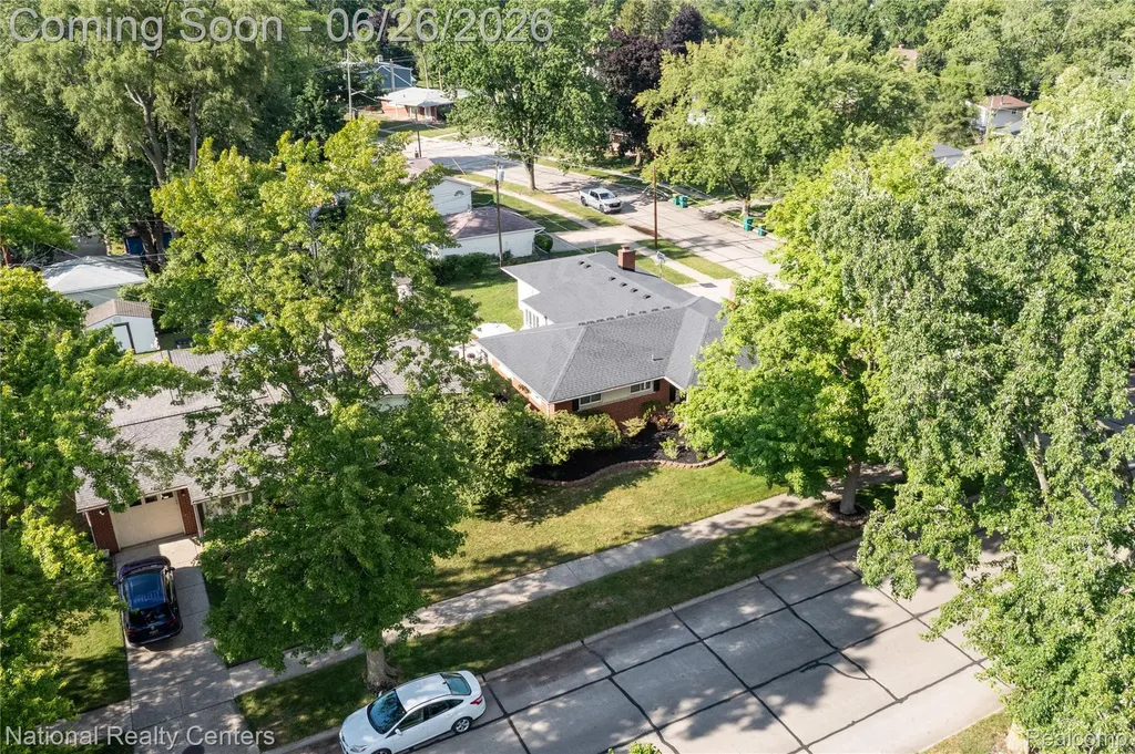 33112 Kirby Street Farmington City MI 48336