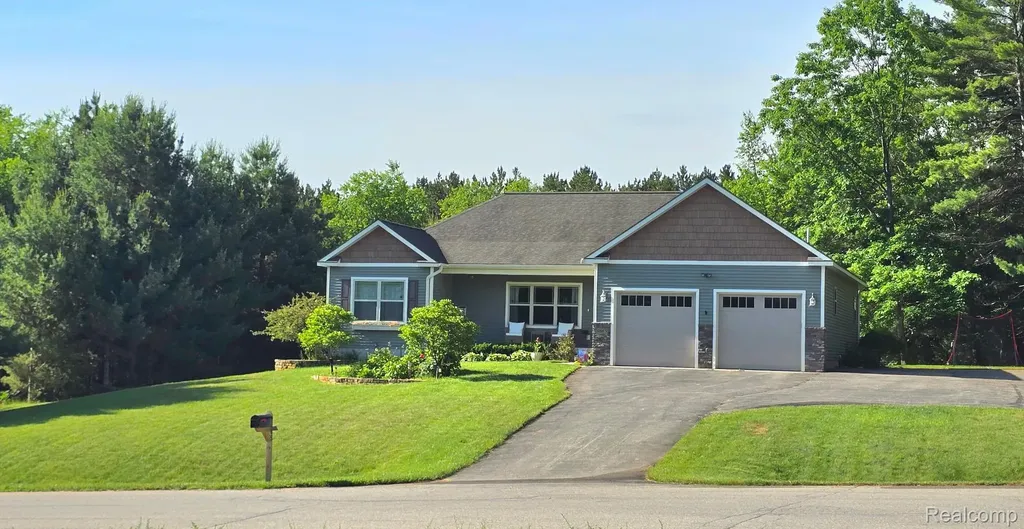 9865 Loons Call Drive Traverse City City MI 49685