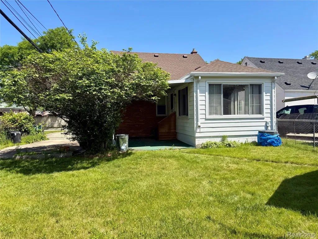 1714 Harwood Avenue Royal Oak City MI 48067