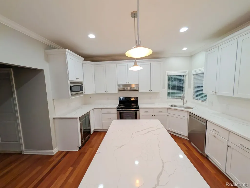 1859 Lonesome Lake Court Orion Charter Township MI 48362