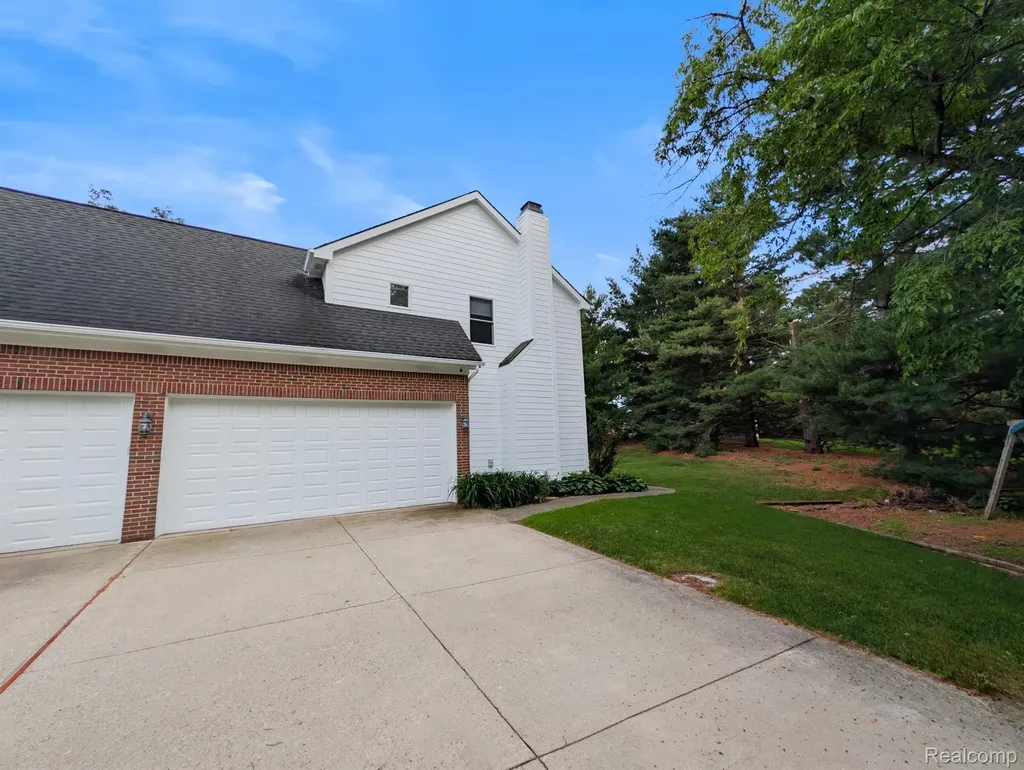 1859 Lonesome Lake Court Orion Charter Township MI 48362