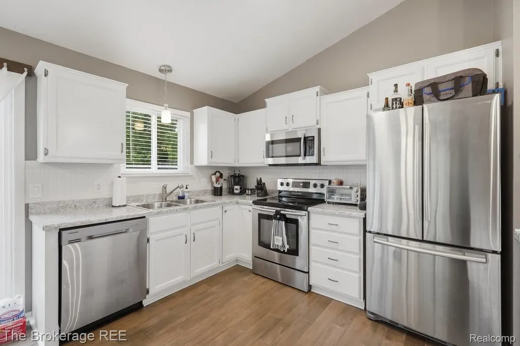 6060 Hearthside Place Grand Blanc Charter Township MI 48439