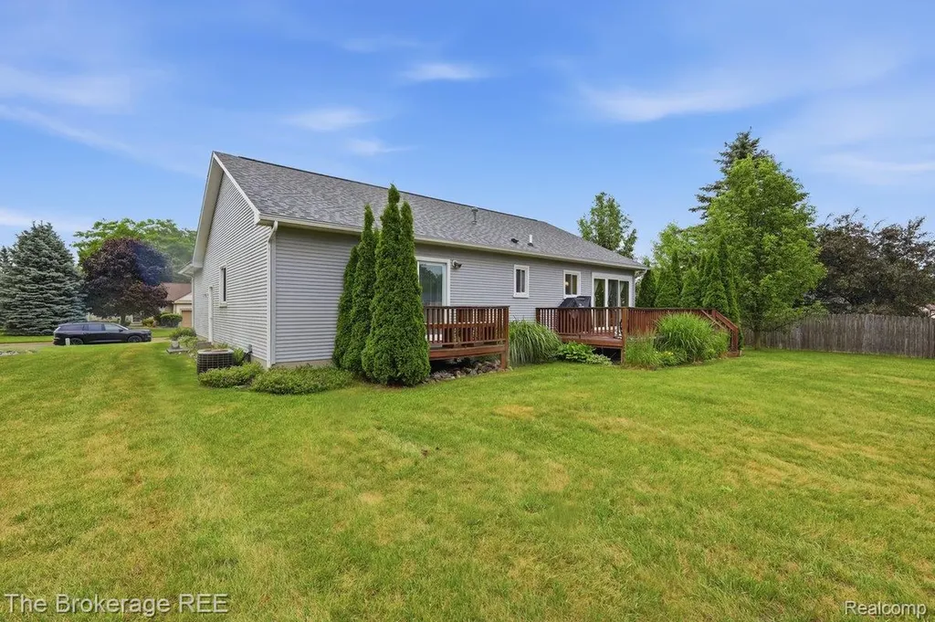 6060 Hearthside Place Grand Blanc Charter Township MI 48439