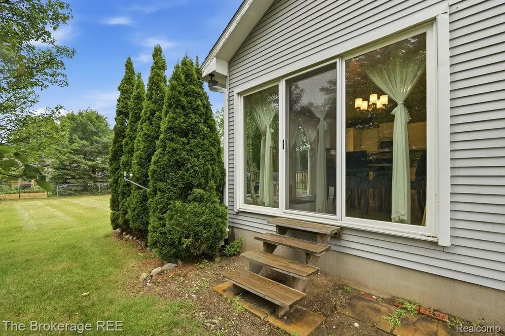 6060 Hearthside Place Grand Blanc Charter Township MI 48439