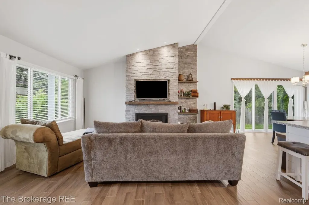 6060 Hearthside Place Grand Blanc Charter Township MI 48439