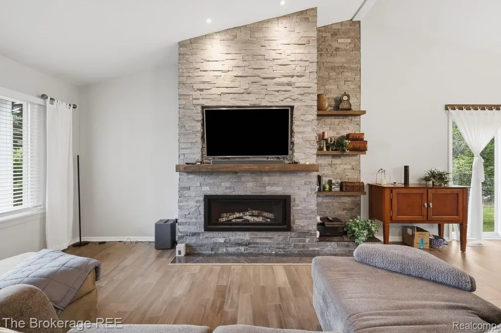 6060 Hearthside Place Grand Blanc Charter Township MI 48439