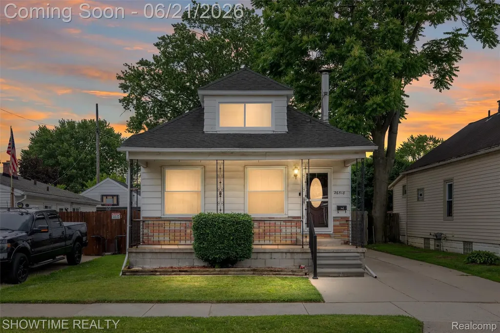 26518 Hollywood Street Roseville City MI 48066