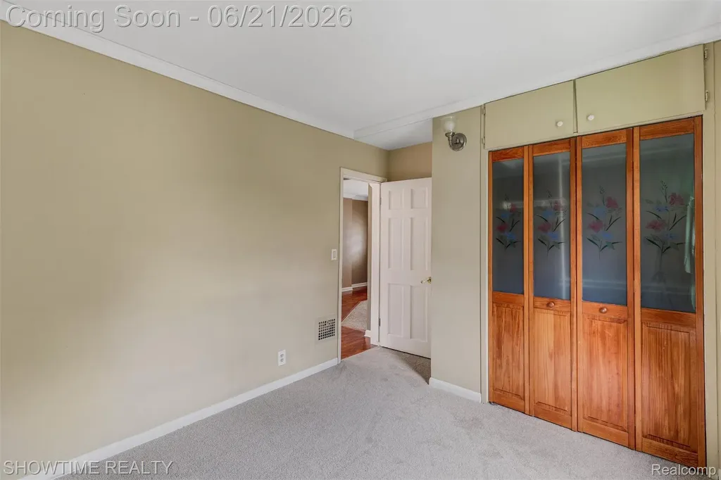 26518 Hollywood Street Roseville City MI 48066