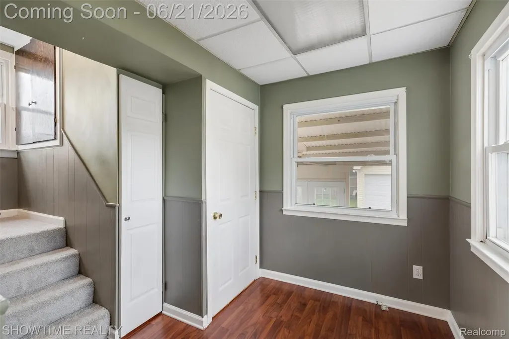 26518 Hollywood Street Roseville City MI 48066