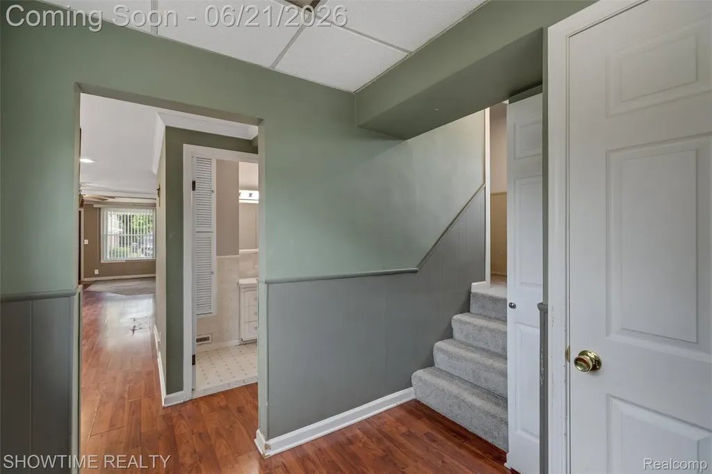 26518 Hollywood Street Roseville City MI 48066