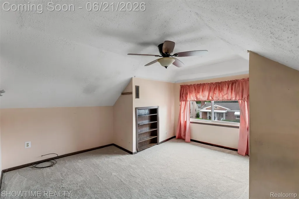 26518 Hollywood Street Roseville City MI 48066