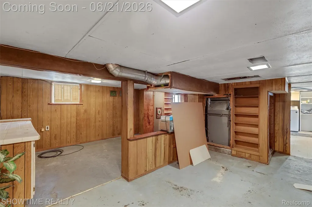 26518 Hollywood Street Roseville City MI 48066