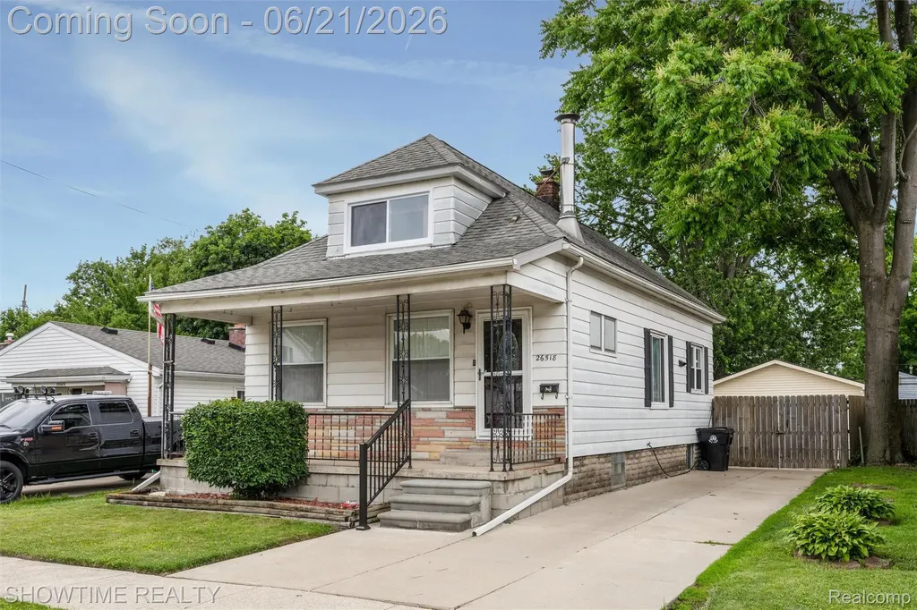 26518 Hollywood Street Roseville City MI 48066