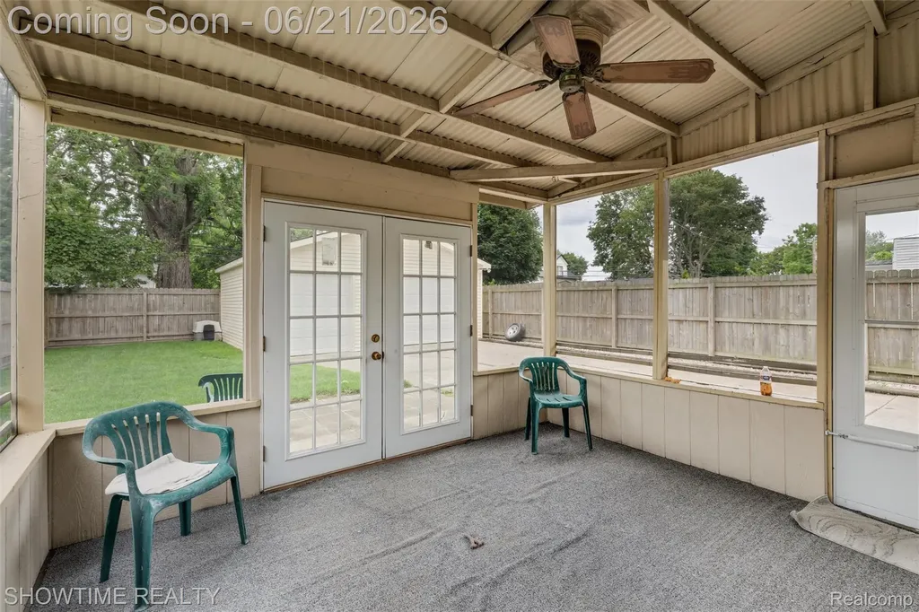 26518 Hollywood Street Roseville City MI 48066