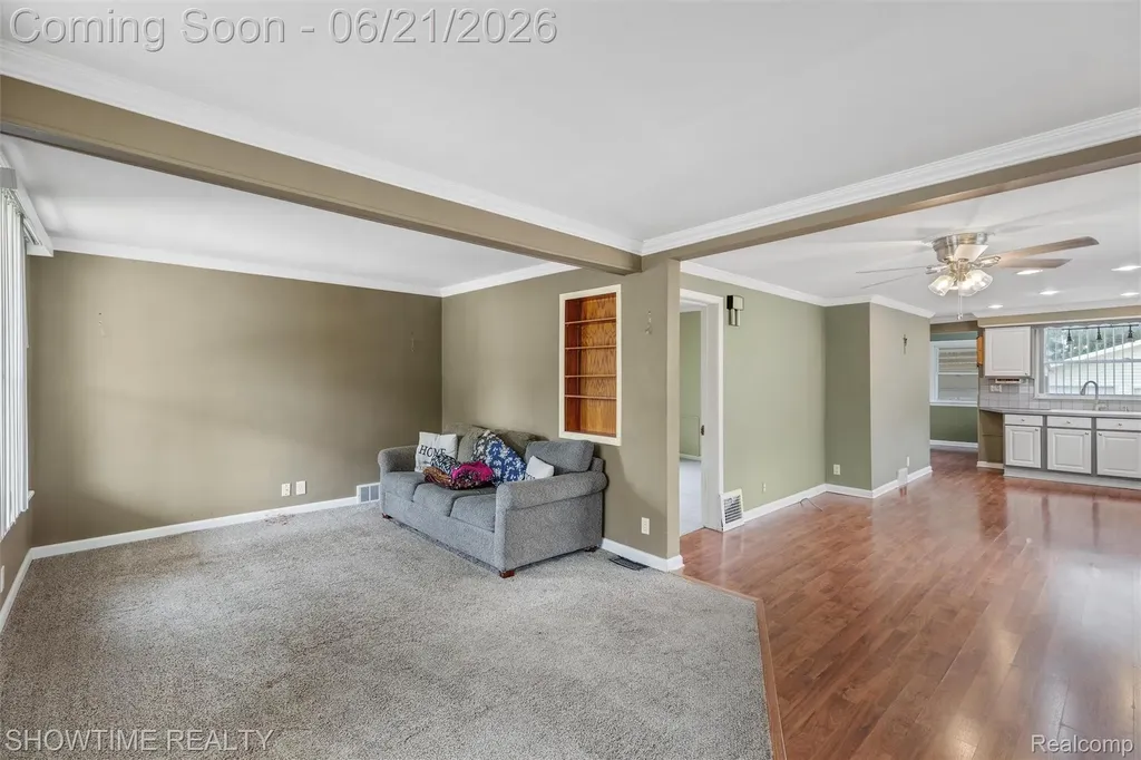 26518 Hollywood Street Roseville City MI 48066