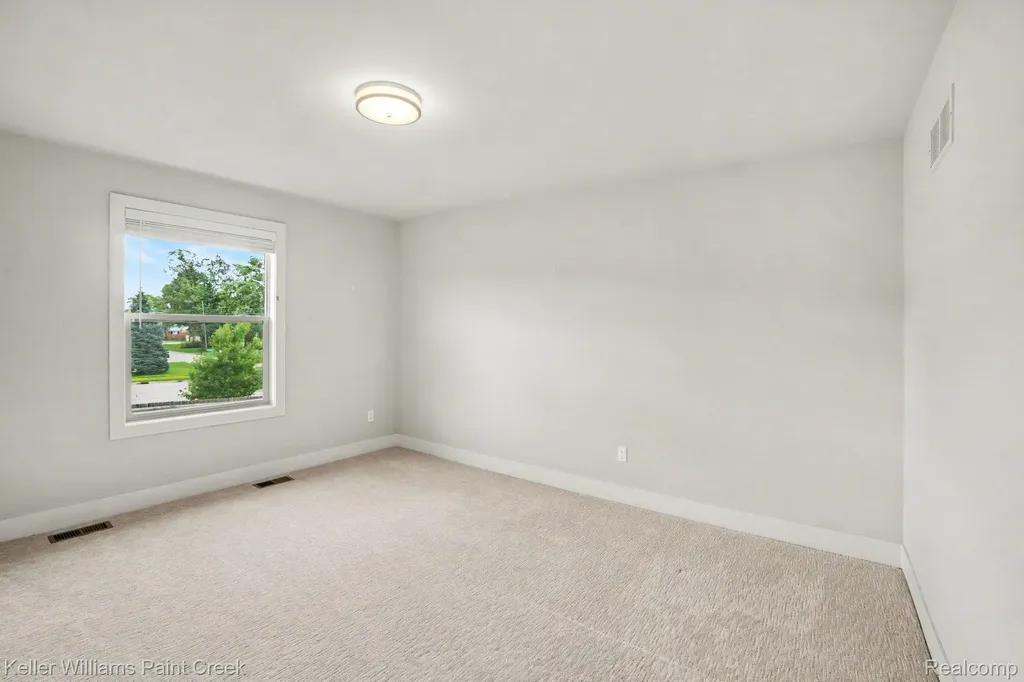 1976 Kohli Drive Troy City MI 48083