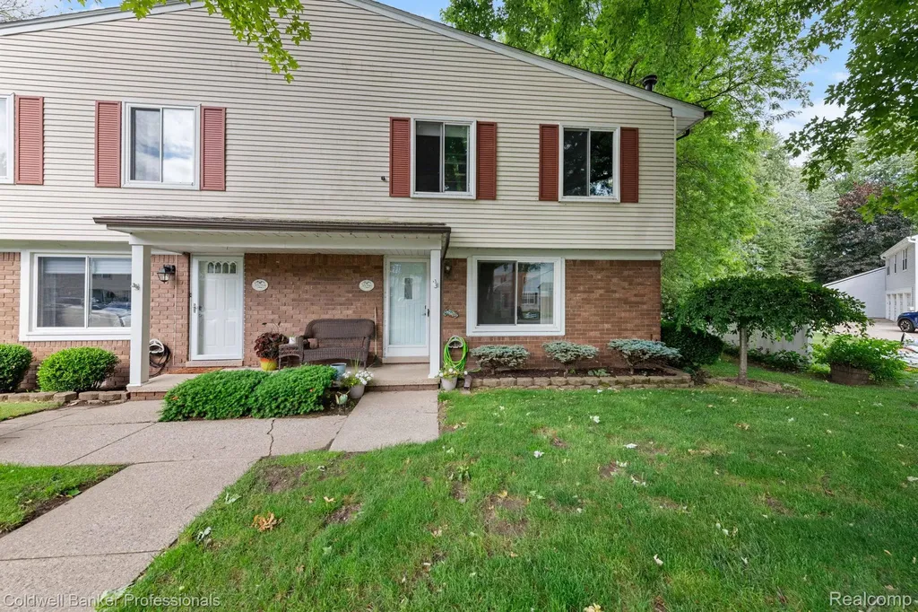 35766 Union Lake Road Harrison Charter Township MI 48045