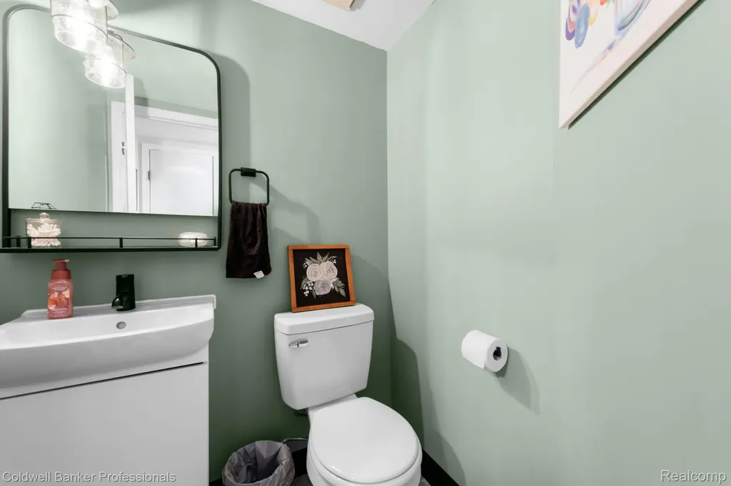 35766 Union Lake Road Harrison Charter Township MI 48045
