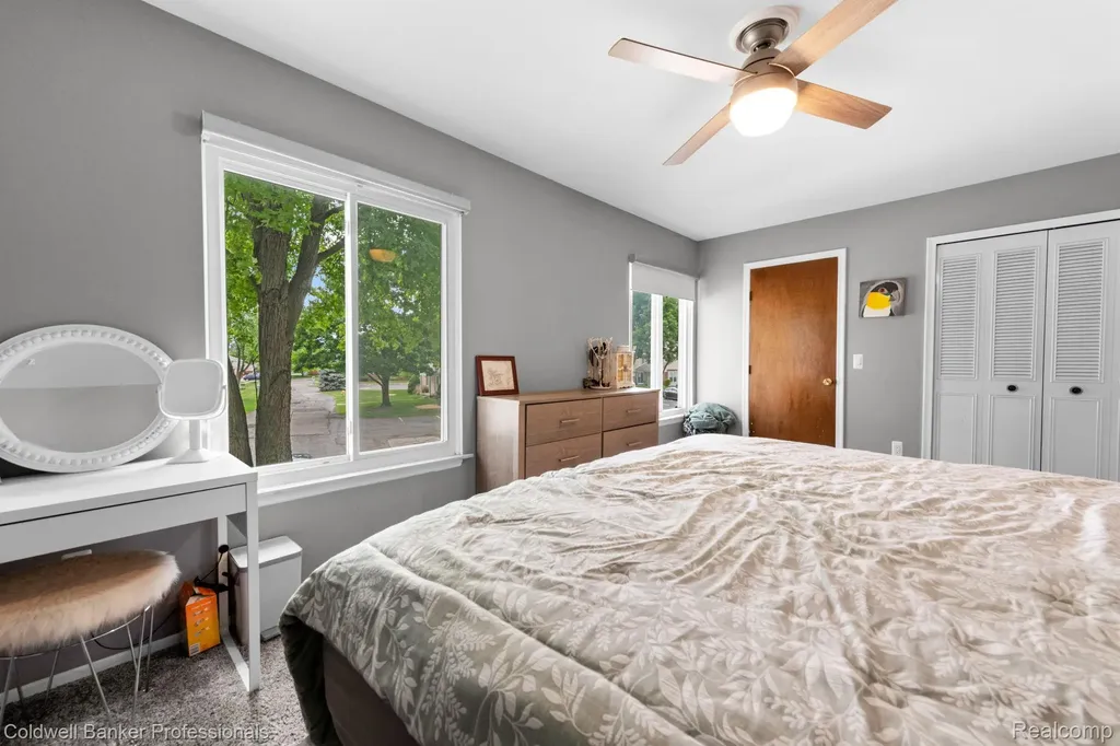 35766 Union Lake Road Harrison Charter Township MI 48045