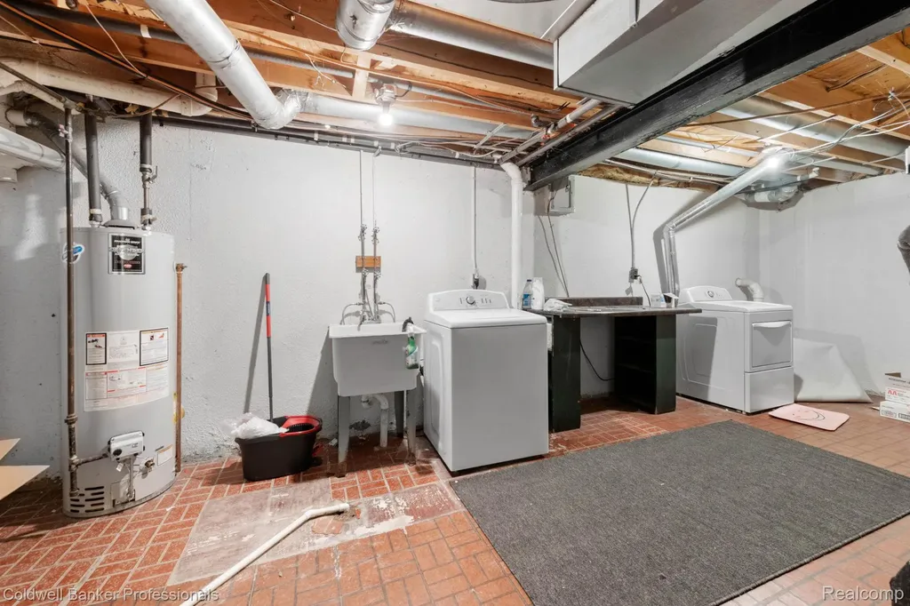 35766 Union Lake Road Harrison Charter Township MI 48045