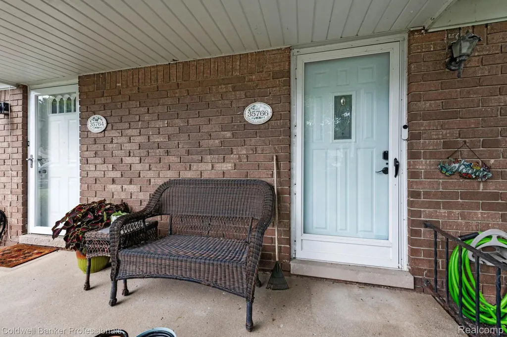 35766 Union Lake Road Harrison Charter Township MI 48045