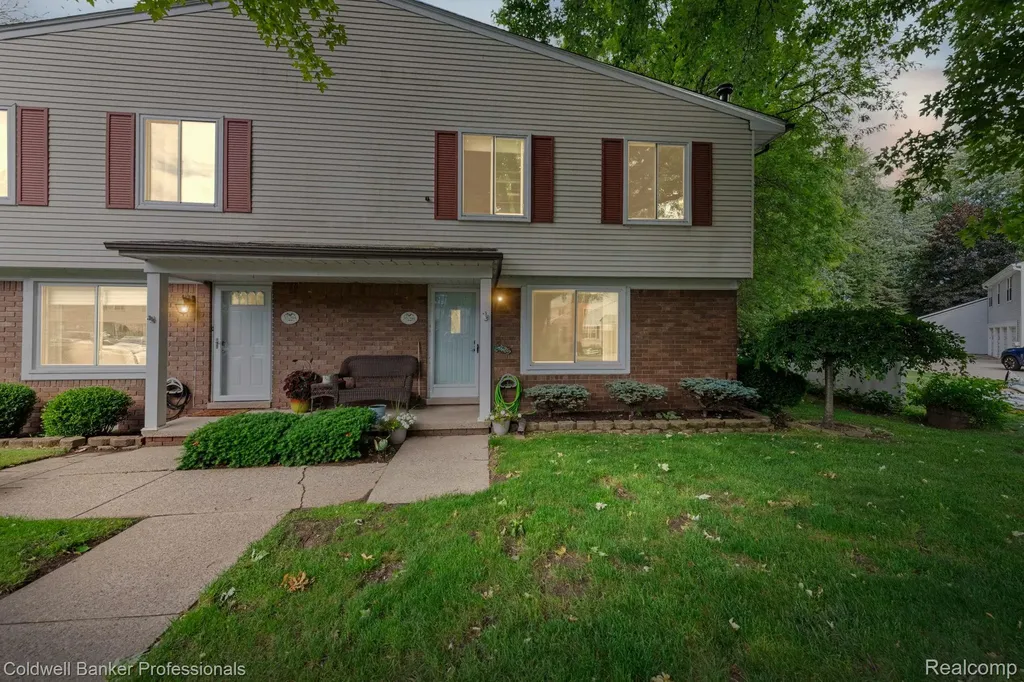 35766 Union Lake Road Harrison Charter Township MI 48045