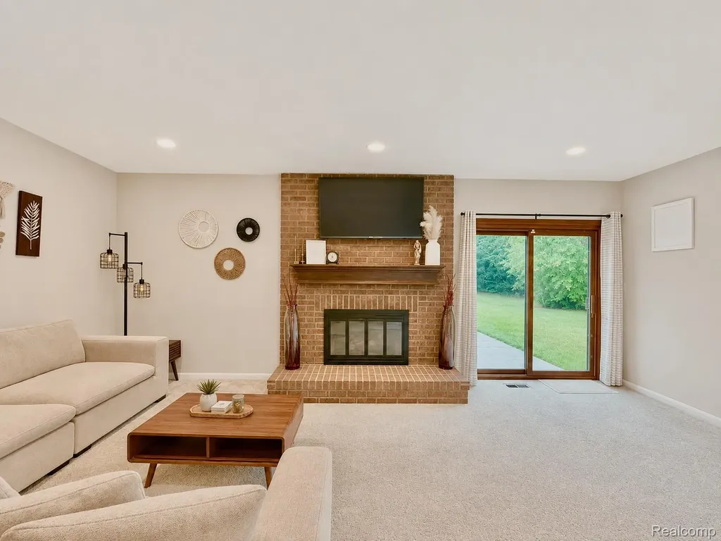 39217 Bramblebush Court Clinton Charter Township MI 48038
