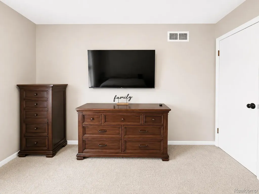 39217 Bramblebush Court Clinton Charter Township MI 48038