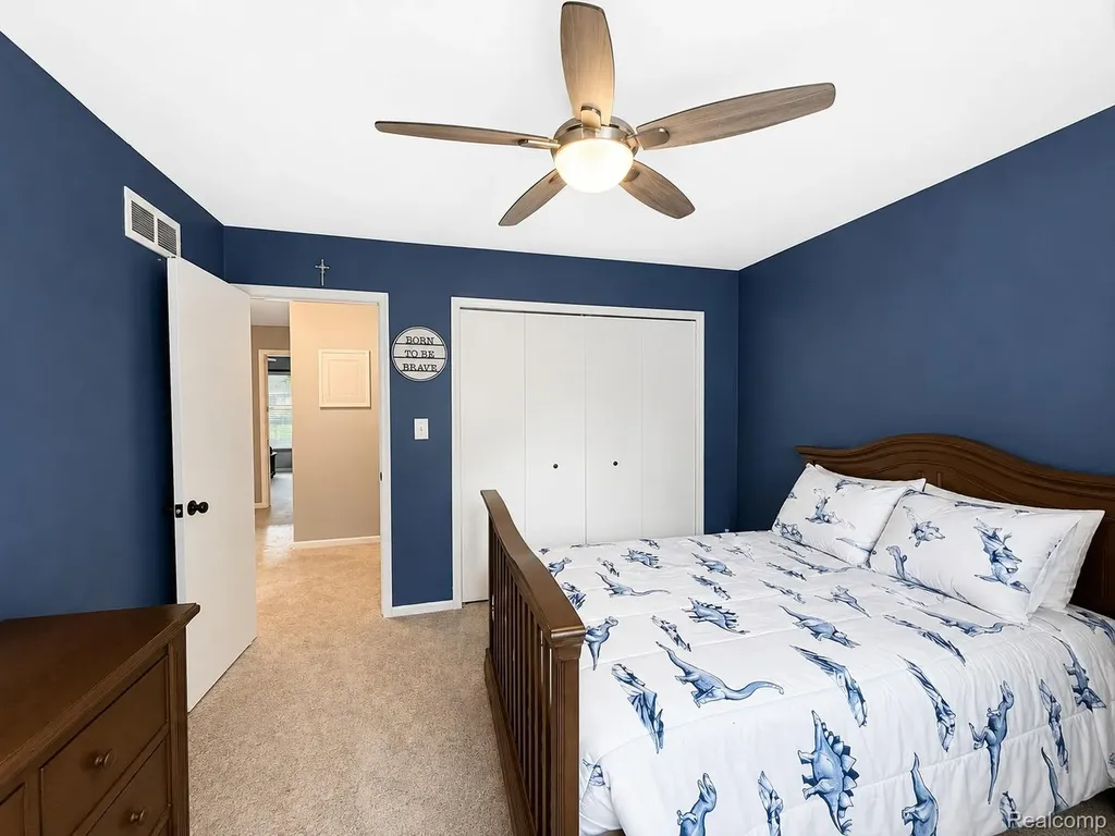 39217 Bramblebush Court Clinton Charter Township MI 48038