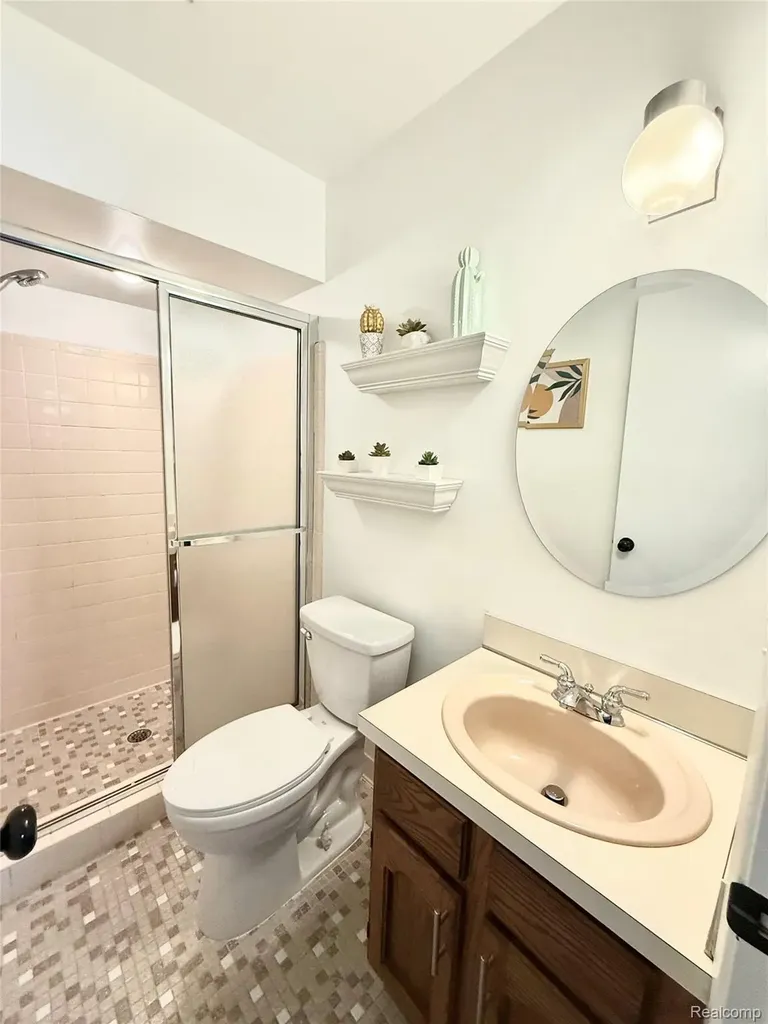 39217 Bramblebush Court Clinton Charter Township MI 48038