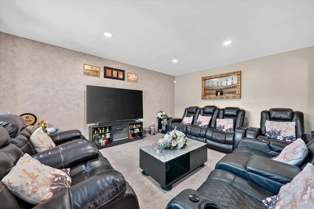 33879 Brookshire Drive Sterling Heights City MI 48312