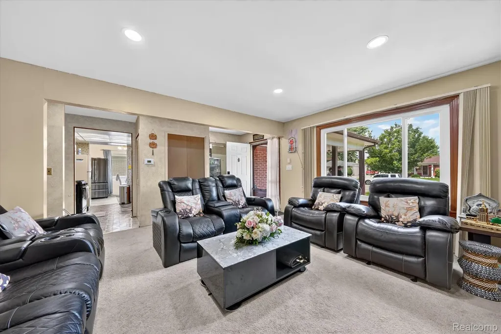 33879 Brookshire Drive Sterling Heights City MI 48312