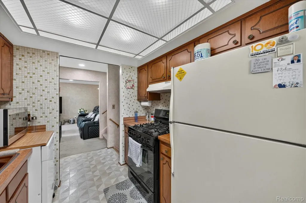 33879 Brookshire Drive Sterling Heights City MI 48312