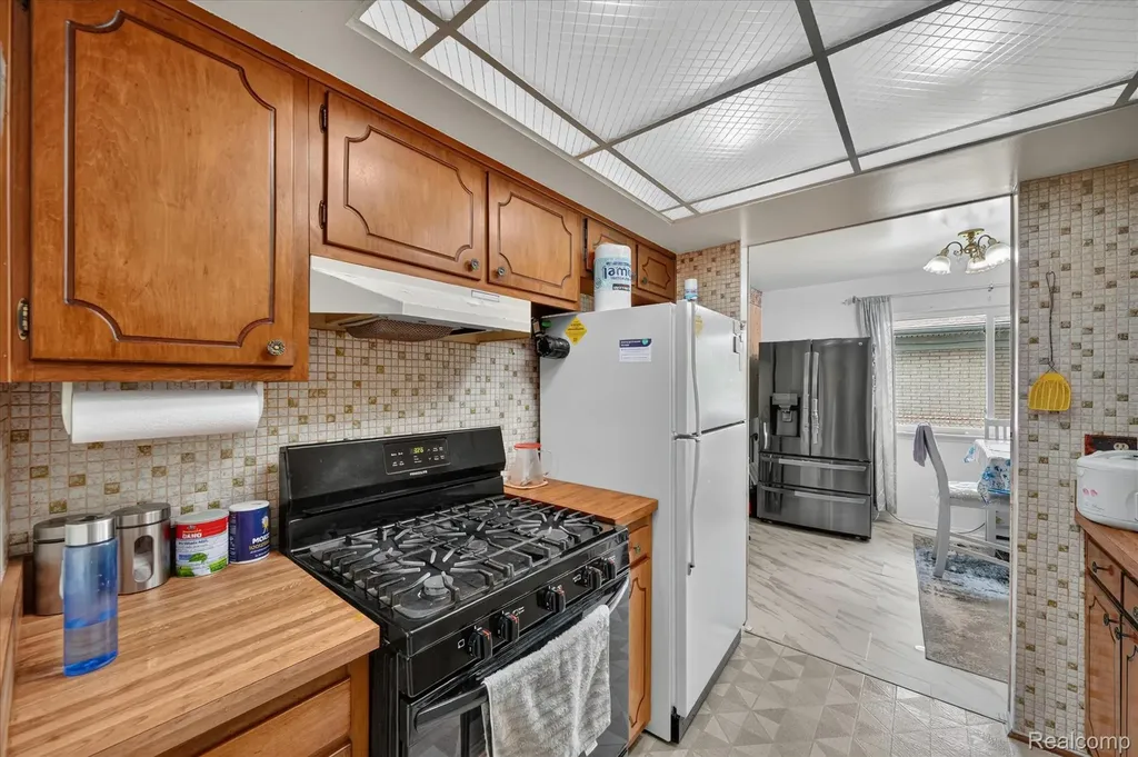 33879 Brookshire Drive Sterling Heights City MI 48312