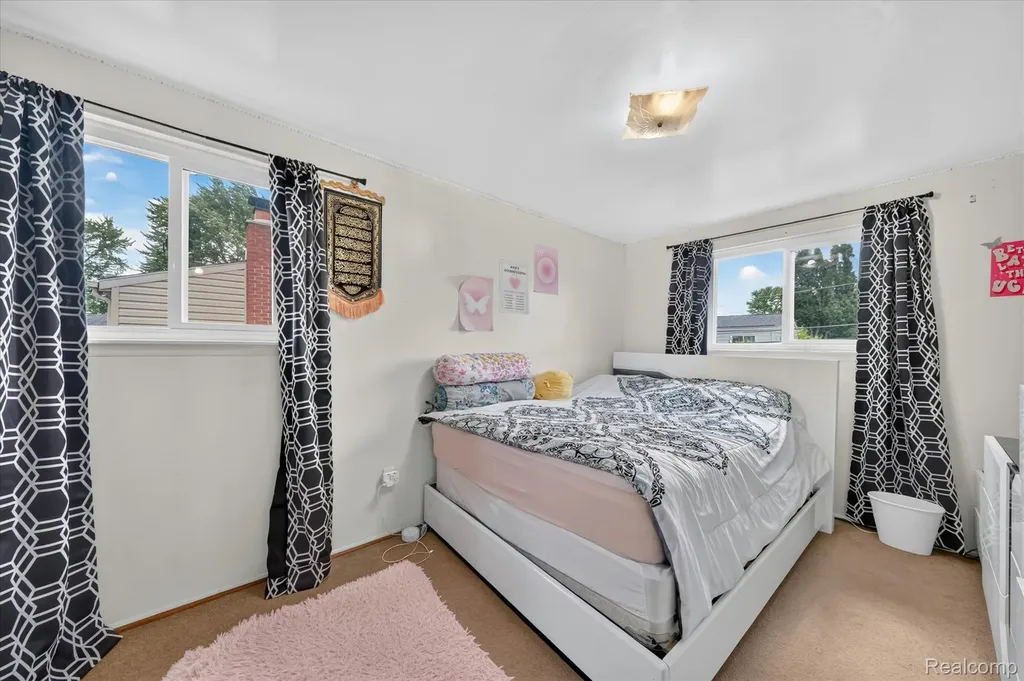 33879 Brookshire Drive Sterling Heights City MI 48312
