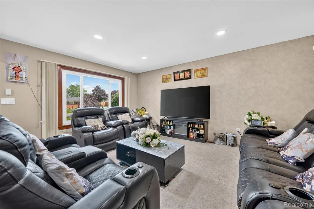 33879 Brookshire Drive Sterling Heights City MI 48312