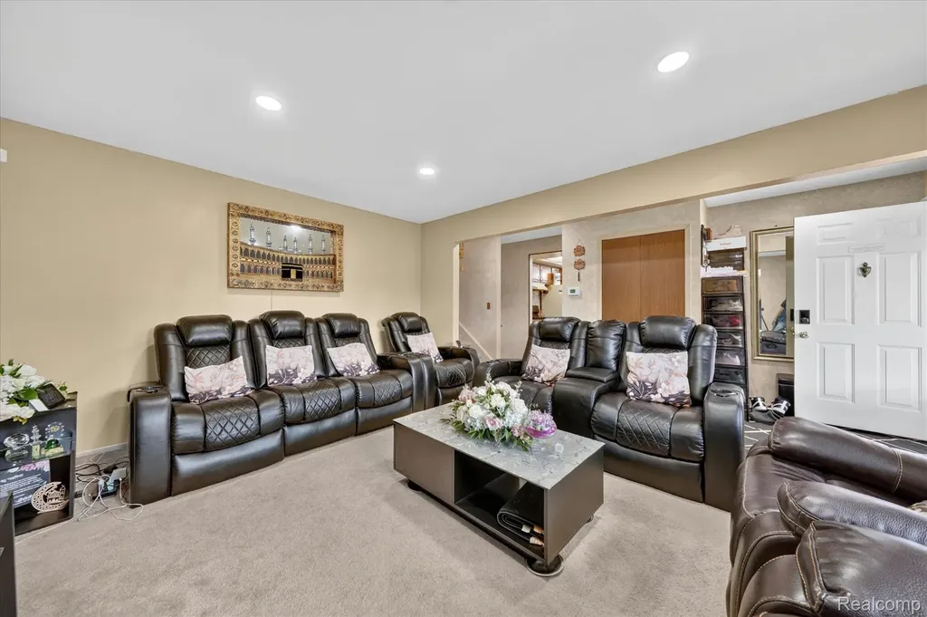 33879 Brookshire Drive Sterling Heights City MI 48312