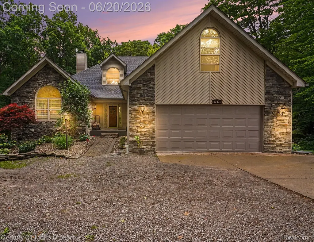 13275 Old Oaks Drive Tyrone Township MI 48430