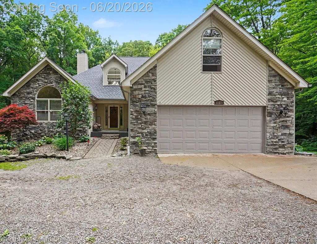 13275 Old Oaks Drive Tyrone Township MI 48430