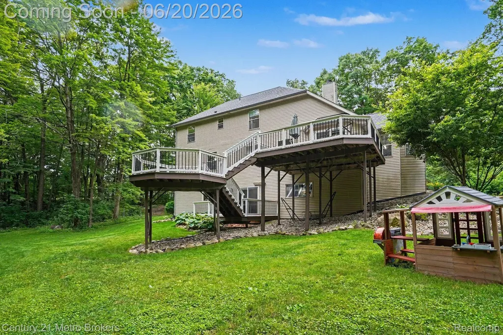 13275 Old Oaks Drive Tyrone Township MI 48430