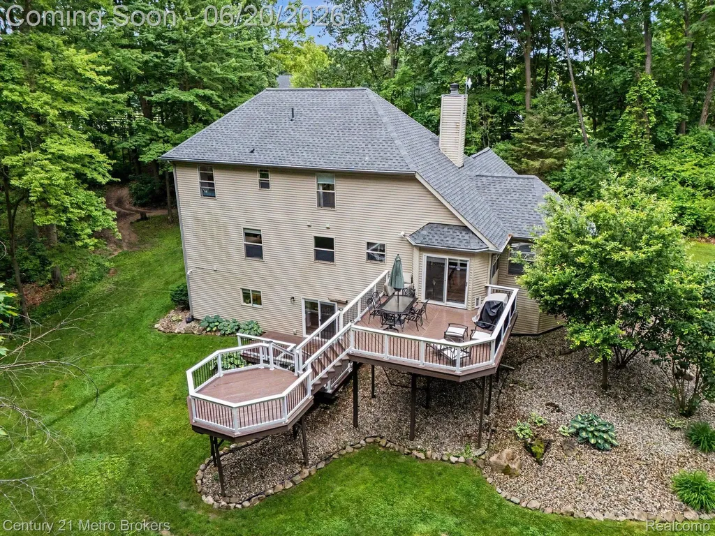 13275 Old Oaks Drive Tyrone Township MI 48430