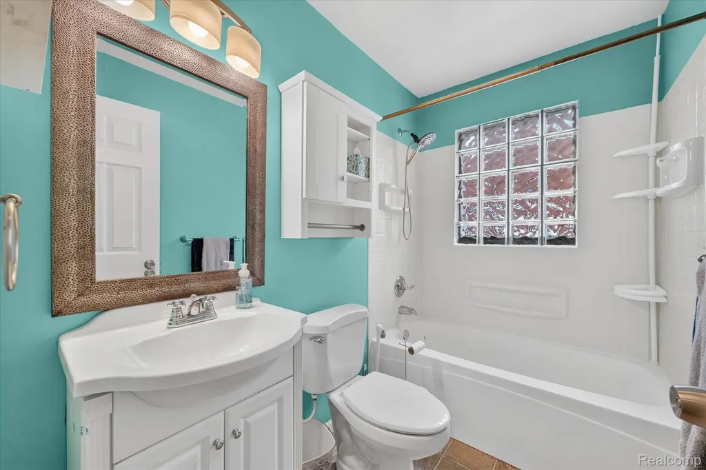 13451 Brest Street Southgate City MI 48195