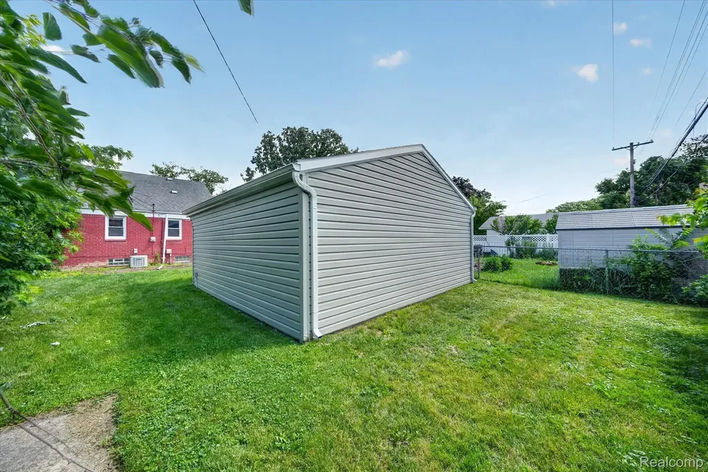 13451 Brest Street Southgate City MI 48195