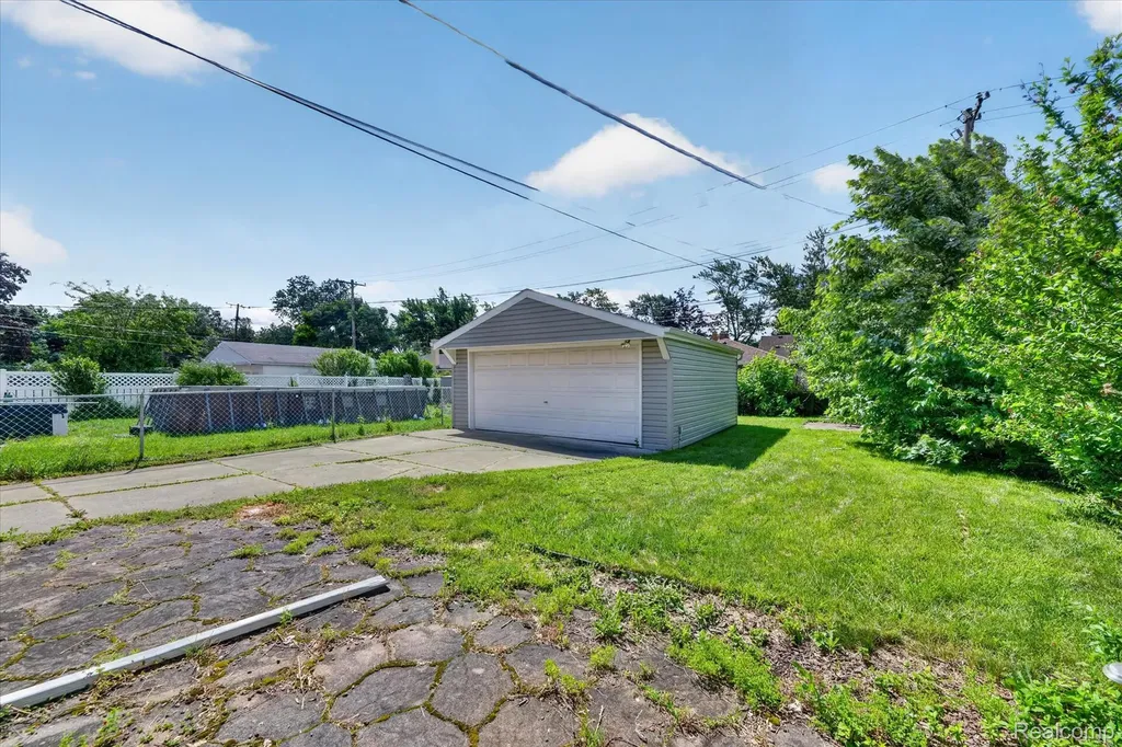13451 Brest Street Southgate City MI 48195