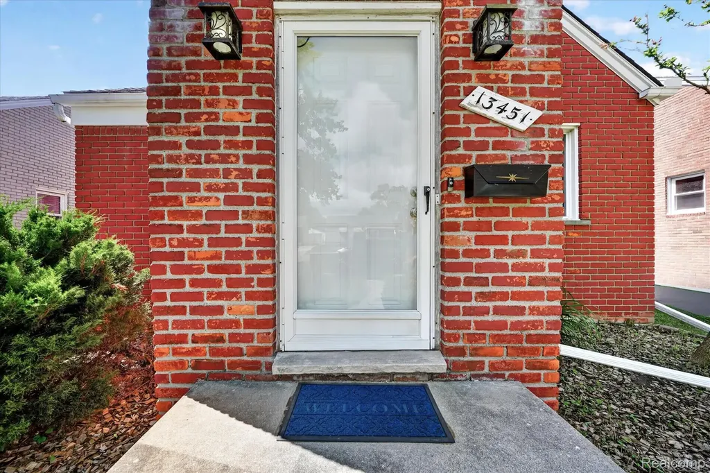 13451 Brest Street Southgate City MI 48195