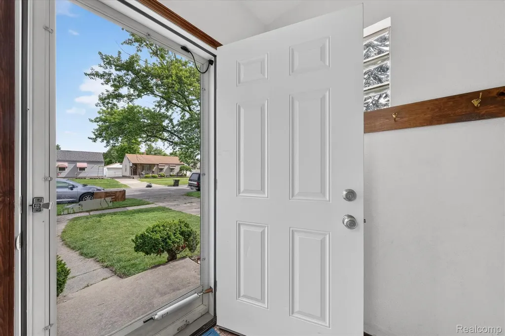 13451 Brest Street Southgate City MI 48195